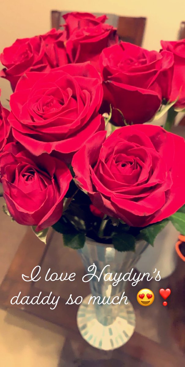 xo__ap's tweet photo. I had the besttt mother-to-be day today!!! My man always makes me feel so special. I am beyond blessed https://t.co/Mk0AjIEOrY