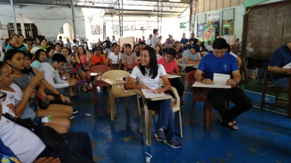 pnagovph's tweet photo. LOOK | Quezon City Vice Mayor Joy Belmonte, who is running for mayor, casts her vote at the Christ the King Seminary in Quezon City on Monday (May 13, 2019). | via Racquel Bonustro @QCMayorJoyB 

#HatolNgBayan2019 #Elections2019 #Eleksyon2019 #Halalan2019 https://t.co/mZf74lUklx