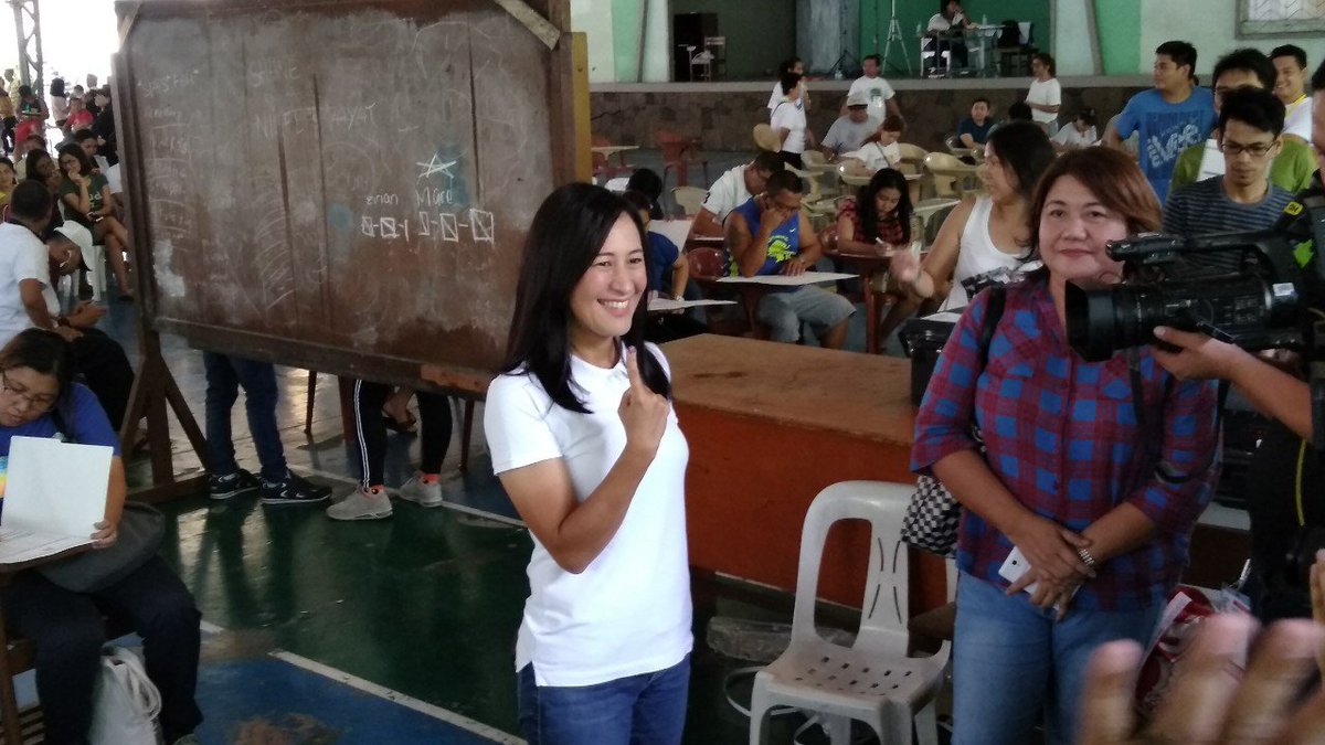 pnagovph's tweet photo. LOOK | Quezon City Vice Mayor Joy Belmonte, who is running for mayor, casts her vote at the Christ the King Seminary in Quezon City on Monday (May 13, 2019). | via Racquel Bonustro @QCMayorJoyB 

#HatolNgBayan2019 #Elections2019 #Eleksyon2019 #Halalan2019 https://t.co/mZf74lUklx