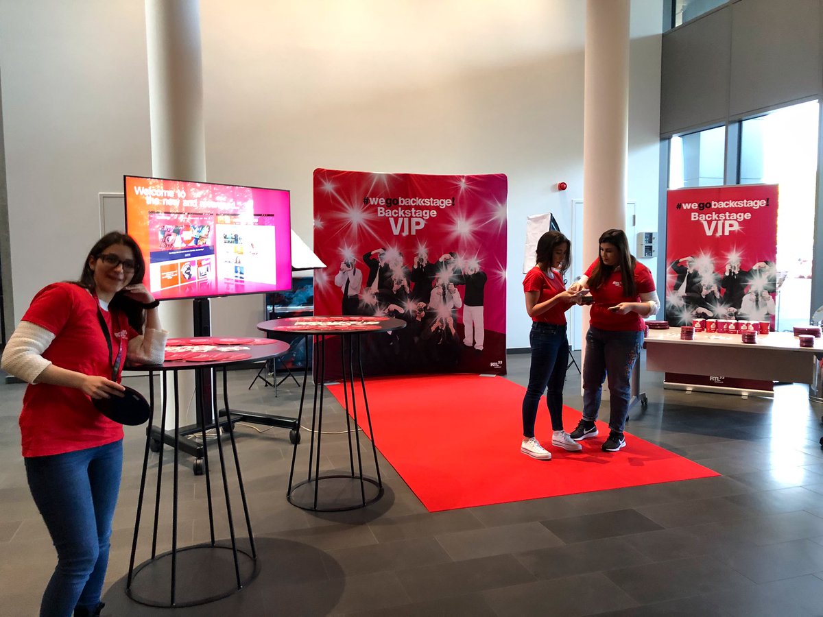isabell_oh's tweet photo. Casual Monday morning at #RTLcity walking the red carpet 💥 These girls are keeping @rtlgroup’s 16000 employees around the world up to date on what’s happening around the Group. #WeGoBackstage #PartofRTL https://t.co/DfDU4a2i0c