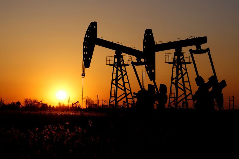 GetSelected_SA's tweet photo. Oil prices mixed amid U.S.-China trade impasse.
#getselected #gold #goldfuture #xauusd #oil #crudeoil #BrentOil #Trading #JSE #Markets #TradeAlert #TradeTheWorld #Top40 #Trading #Trade #Index https://t.co/QYEeD8hnx7