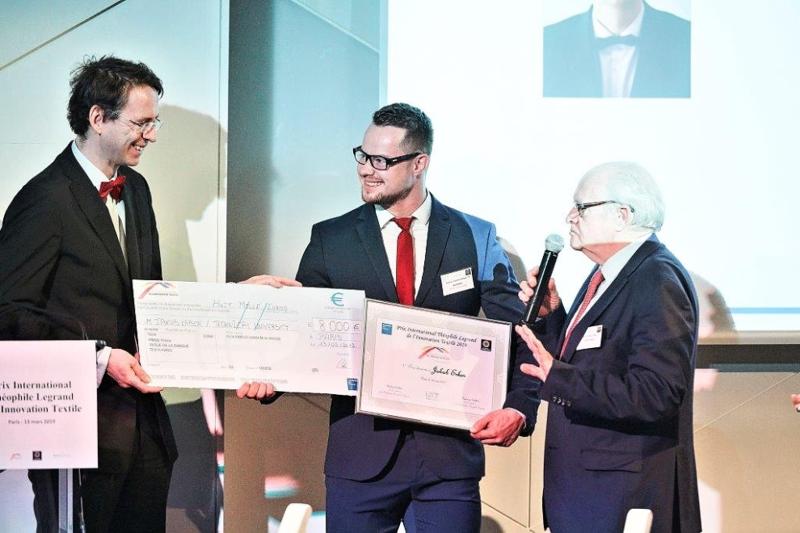 czech_net's tweet photo. Prix International Théophile #Legrand de l’Innovation #Textile 2019 for young #Czech scientist J. #Erben from textile faculty in #Liberec.Together with cancer research center in US, they have developed #artificial organ that can restore immunity to people with #AIDS or #leukaemia https://t.co/zvuHXhuLAY