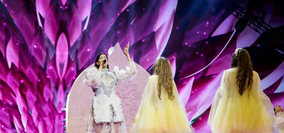 EurovisionGree1's tweet photo. ONE DAY LEFT

Vote for the Greece🇬🇷
Vote for Katerine Duska👑
Vote for Better Love🌸
#LUCKY16

#Eurovision
#DareToDream #ESC2019 #ESC #semifinals #lucky16 #TelAviv #katerineduska #betterlove #eurovisiongr #voteforgreece https://t.co/x3xGxZ8QaA