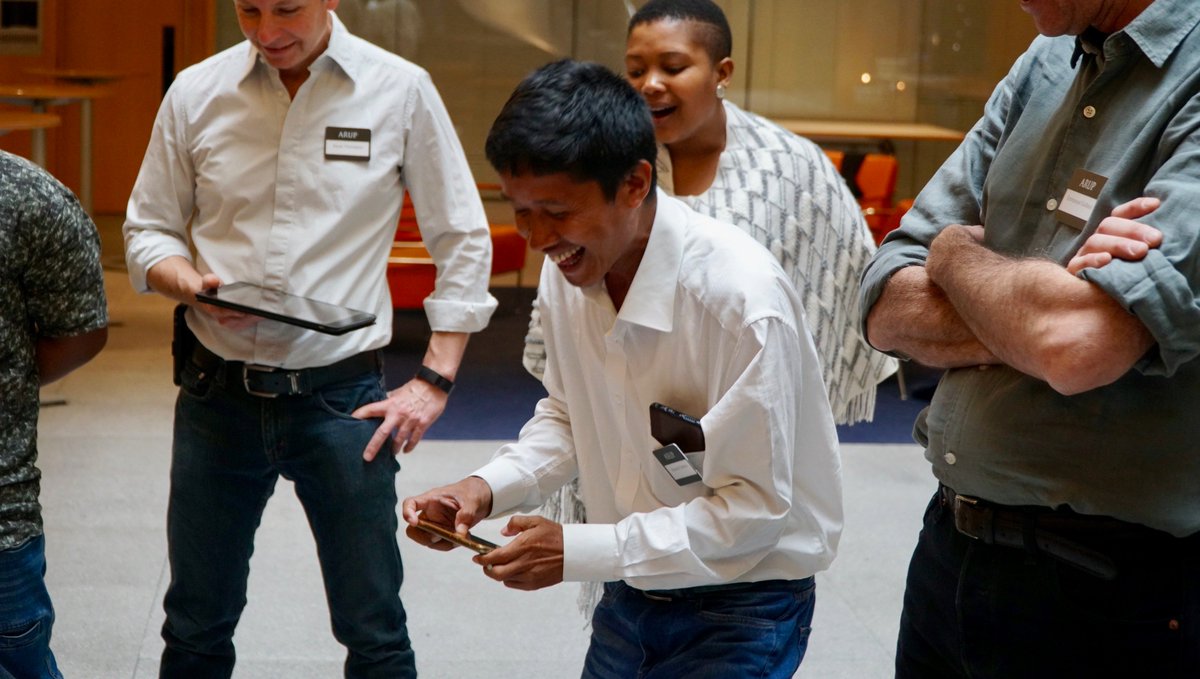 hetcodesign's tweet photo. Really enjoyed running the @MSF Makes - #DesignDoing workshop, featuring #smartibot. Doctors, Nurses, Logs &amp; Way-san co-ordinators representing #MSF Bangladesh, Nigeria, Lebanon, Japan, Spain, eSwatini, India, Nigeria, Canada, Sweden and more! https://t.co/gwo0VNnHaH