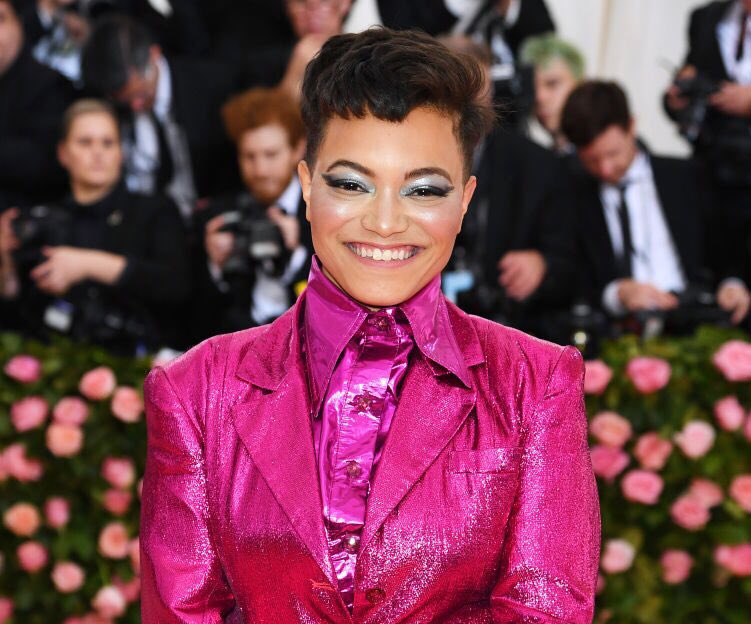 JenLaPrincesse's tweet photo. @jennasworldview @flightsfeelings MUA / creative here , one of my recent post on a look I did for #METGALA featuring @fentybeauty #DiamondBallout on the eyes  . 
https://t.co/tui9nqqdi0 https://t.co/8zSuSicex0