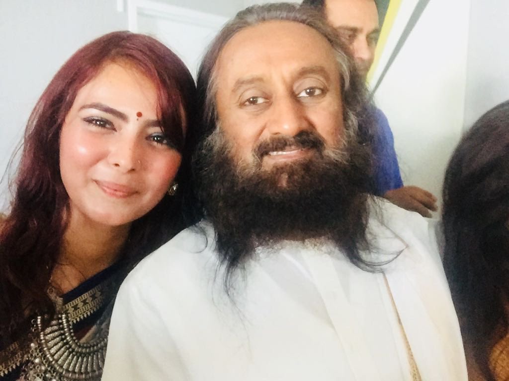 NimishaRawks's tweet photo. @SriSri Dear Gurudev, A very very Happy Birthday/Earth Day to you ❤️ I am so grateful you decided to descend on Earth on this day and enrich all of our lives, including mine. My life would be empty and incomplete without you. You are everything to me. I love you and belong to you https://t.co/6dJkFJ4RDk