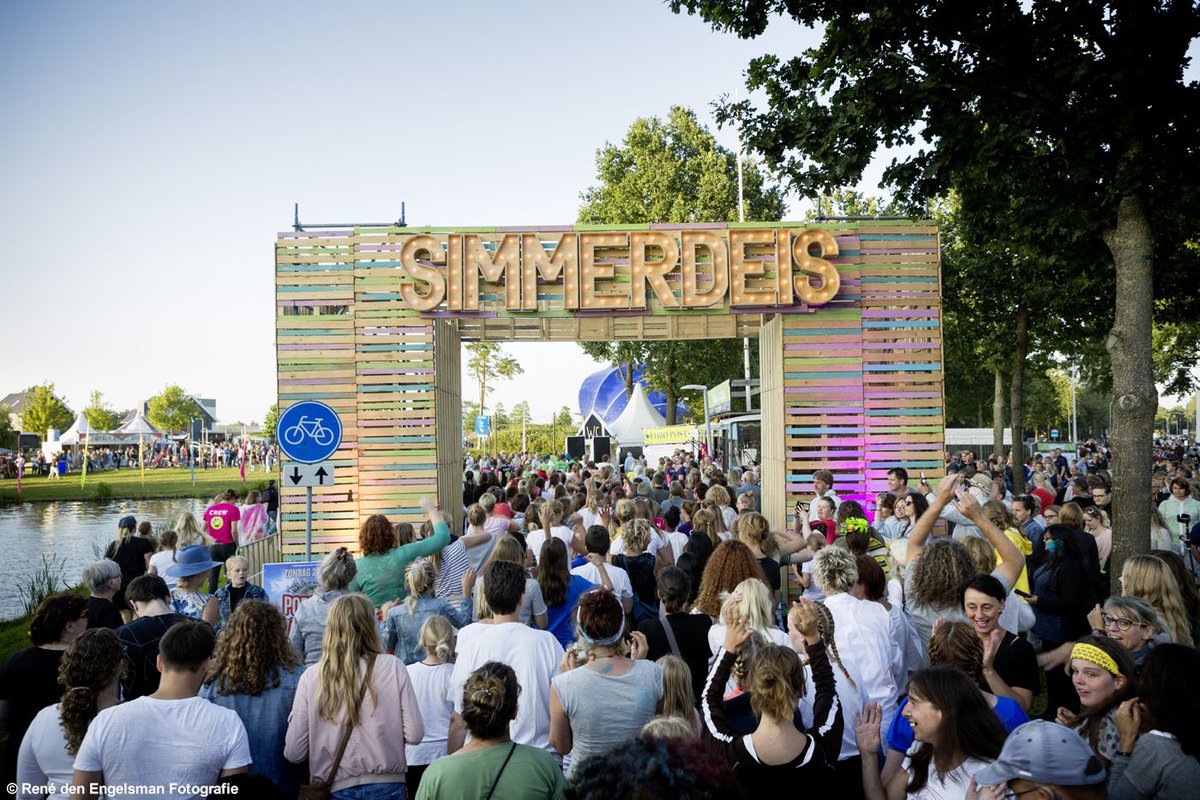 Tijd voor een nieuwe week, tijd voor nieuwe acts. De website is gevuld met allerlei toffe bands, theatervoorstellingen, straatacts en meer. Neem vast een kijkje op simmerdeis.nl!