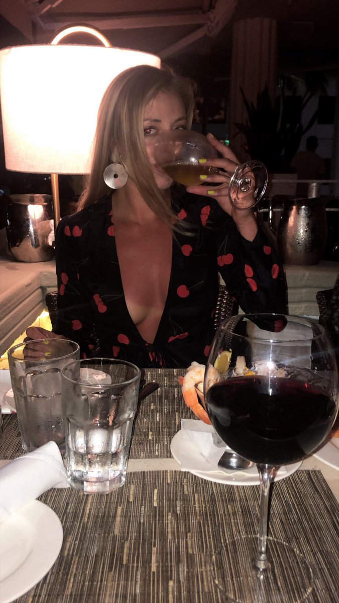 ECAesthetics1's tweet photo. Some girls like attention. We like to give it to them! #FriendsWithBenefitsIn4Words #CallMom #HappyMothersDay #MAYWISH #IAmBecoming #iwantmycrushtoknow #iwanttostartdatingbut #IWantToVoteBut https://t.co/brNExZZqGi