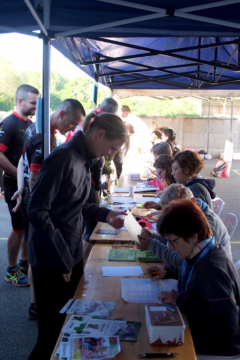 trailkaos's tweet photo. Dimanche matin avant les départs de courses, vous étiez pressés d'affronter nos Chaos du Gouët ! #trail #trailrunning #Bretagne https://t.co/Nfucr8OCMe