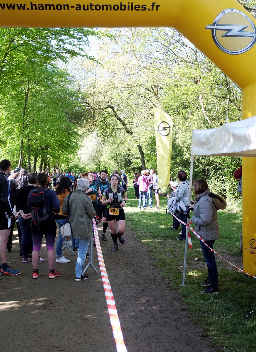 trailkaos's tweet photo. 840 coureurs et coureuses à l'arrivée ! 😎👍 #Trail #Trailrunning #Bretagne https://t.co/uyCO7vcRfO