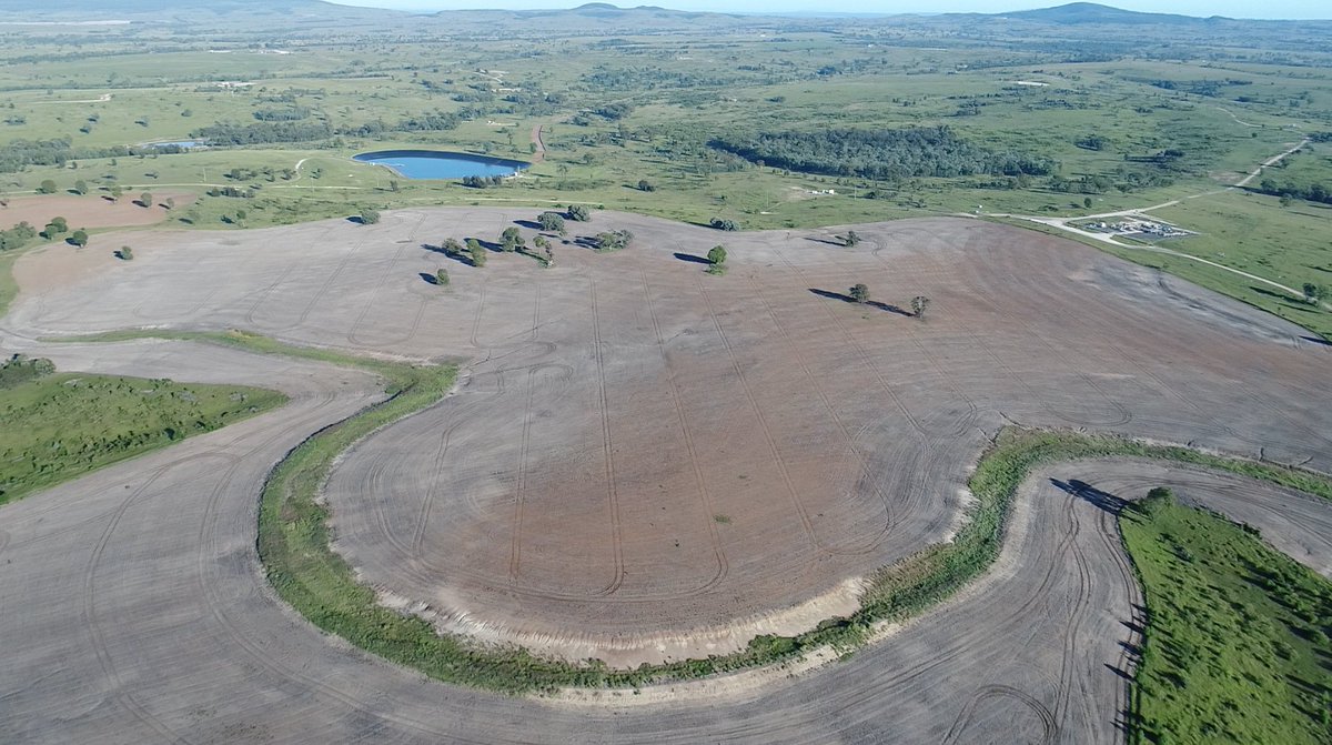 NoCountry4Gas's tweet photo. Landfarming in Queensland #hydrocarbon #contaminatedwaste 

Full video here: https://t.co/EOO1Sfht76

#CSG #AUSpol https://t.co/G0CqAVfSPE