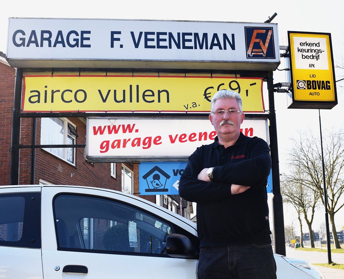 csv_apeldoorn's tweet photo. NIEUWS | Onze hoofdsponsor Garage F. Veeneman &amp; zn. houdt binnenkort op te bestaan. Zaterdag neemt eigenaar Gerard Veeneman met zijn bedrijf afscheid als wedstrijdsponsor tegen @VVDuno. Gerard blijft op persoonlijke titel businessclublid. Lees meer: https://t.co/oEI9xEyDBj https://t.co/XADh650ZUF