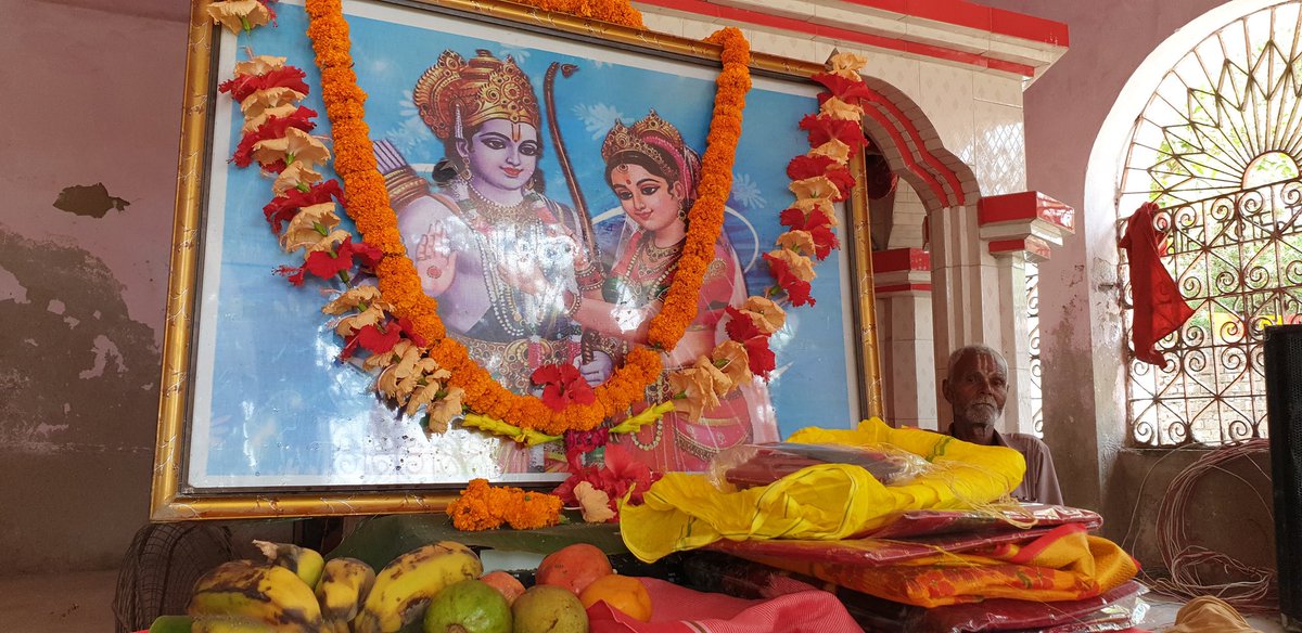 IGuruPrakash's tweet photo. जहां राम और सीता हर पुरुष और महिला में और शिव हर पत्थर में विद्यमान है, जहां हर व्यक्ति सद विचारों से परिपूर्ण है। 

सीता की जन्मभूमि मिथिलांचल से आप सभी को सीता नवमी के शुभ अवसर पर हार्दिक शुभकामनाएं। 

जिस उत्साह से हमने मदर्स डे को ट्रेंड कराया
#जयजानकी को भी कराया जाय। https://t.co/0cllmXOF00