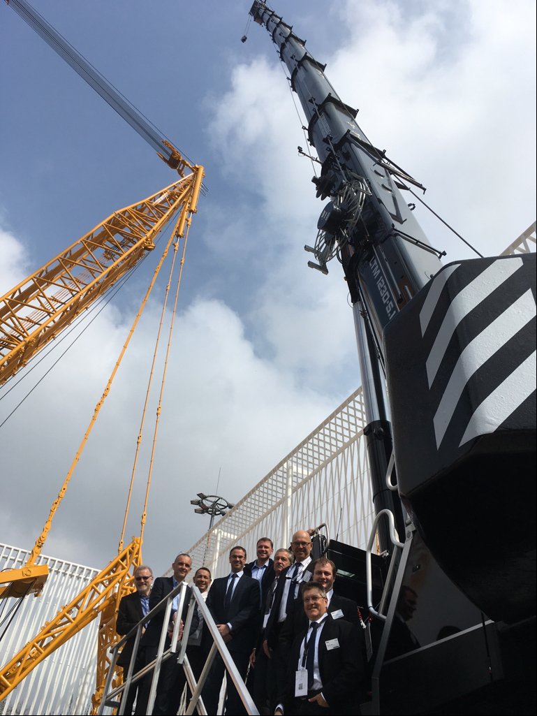 NLMK Group has delivered its first batch of high-strength Quend 1100 steel to Liebherr, one of the world's largest manufacturers of construction machinery. For more information, please visit our website bit.ly/2HgsMZW
#nlmk #NLMK_Clabecq #Liebherr #Quend