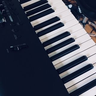 3Tcreatives's tweet photo. Heading into the Studio to write some new shows for auditions and showcases - get in touch if we can help you out! @khileywilliams @PhilDennisMusic @CatherineALomax  #britishtheatre #makersofmusicals #creative #newwriting #talent #auditions #storytelling https://t.co/oS9HDYZZRN