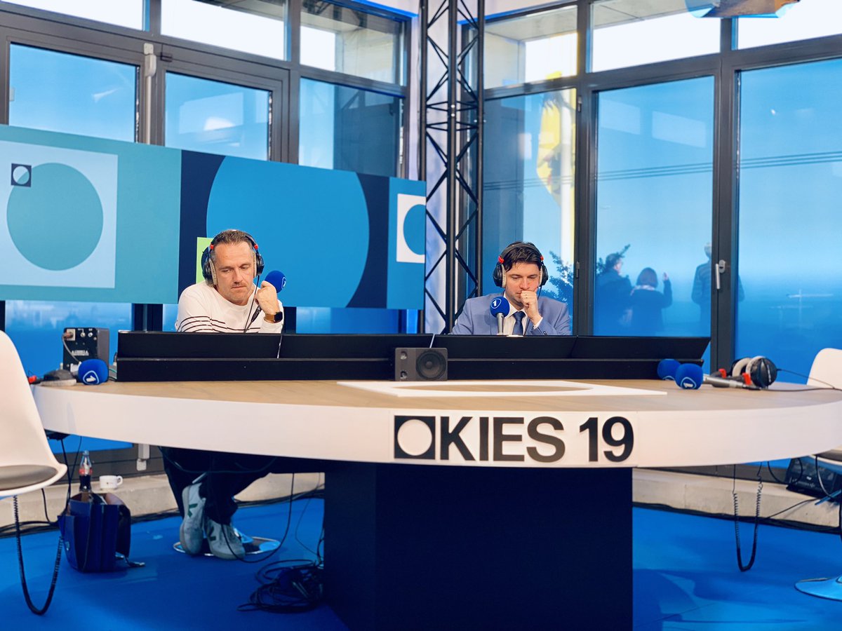 Trots om met en voor deze toppers te mogen werken. <a href="/ksavjee/">Xavier Taveirne</a> <a href="/mvdroogenbroeck/">Michaël Van Droogenbroeck</a> #Kies19 #deochtend