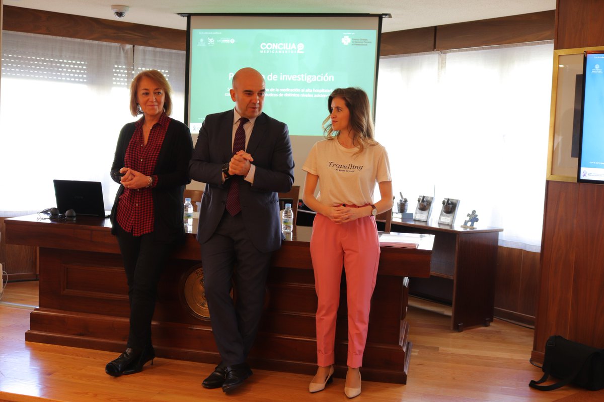 COFLeon's tweet photo. Comenzamos la formación #ConciliaMedicamentos2;promovida por el #CONGRAL junto a @usal,@_usj_ y @CinfaSalud;con la que nuestros #farmacéuticos podrán coordinar junto a otros profesionales sanitarios la medicación de los pacientes tras un ingreso hospitalario #FarmaciaAsistencial https://t.co/AGEkQ95e2b