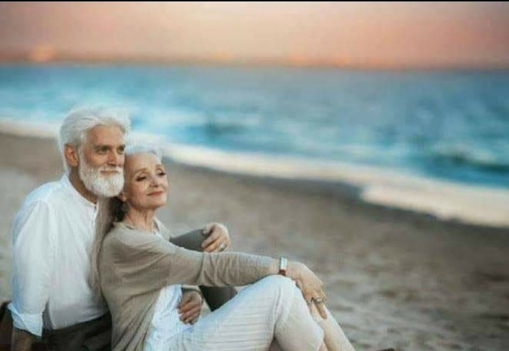 itz_Niks's tweet image. வாலிபத்தில் முடிவதல்லை காதல்
வாழ்க்கையின் கடைசி நொடி வரை
தொடர்வதே காதல்!!