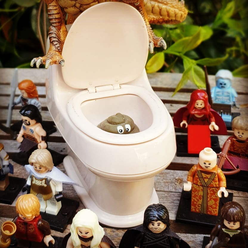 Marcuszeboulet's tweet photo. Scoop ! Je sais qui finira sur le trône de fer ! #GameOfThrones #GameOfEtron https://t.co/C8qNqbaudF