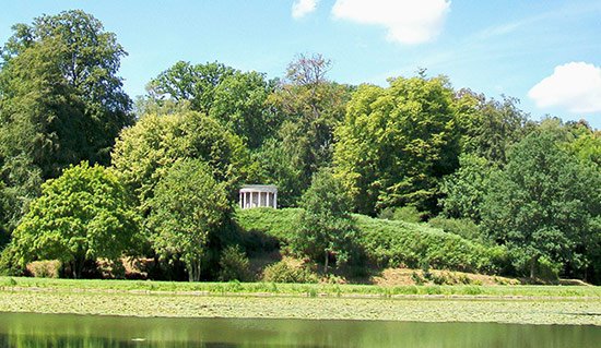 JDAofficiel's tweet photo. Que va devenir le parc Rousseau ?
Alors que l’avenir du Centre culturel de rencontre qui le gérait paraît bien sombre, le parc historique du XVIIIe siècle fait l’objet d’un projet d’exploitation commerciale porté par le nouveau propriétaire du château.
https://t.co/ACxDSqrcys https://t.co/5Kw1j7Tuck