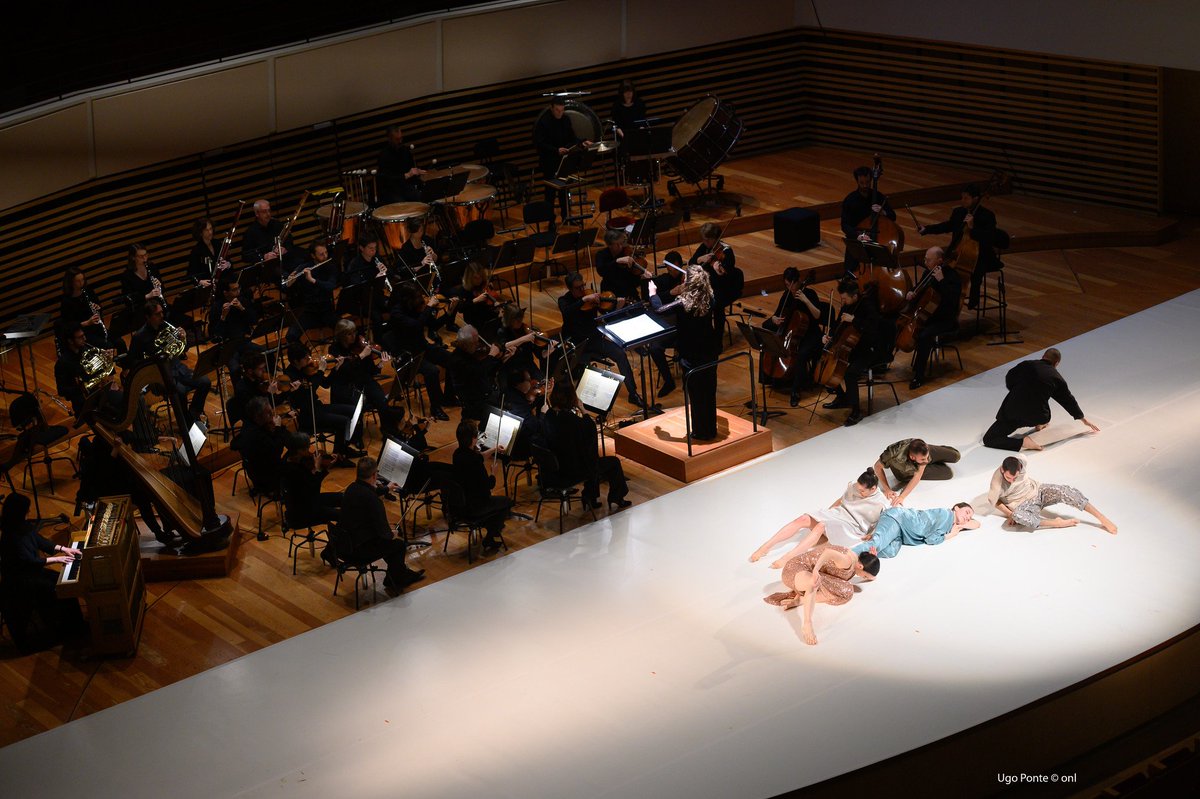 auditoribcn's tweet photo. 'L'OBC Balla Ravel' ha estat una de les grans estrenes de la temporada dels Concerts Familiars amb l'@OrquestraOBC i @ciaantonioruz. La setmana passada, el públic francès va gaudir #enfamília d'aquest preciós espectacle interpretat per l'@onlille! #MusicUpCloseNetwork https://t.co/pbKWVxpkRO