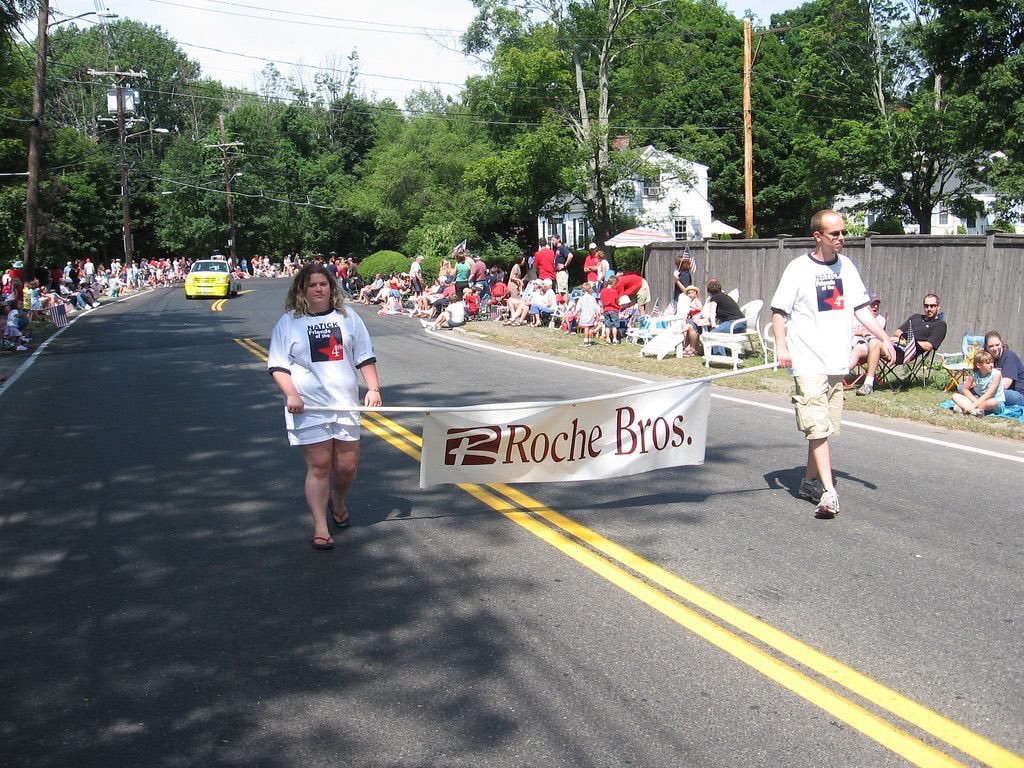 Thank you to Roche Bros - Natick for continually supporting our community's 4th of July festivities! Without generous donations from corporate sponsors and community members, our parade would not be possible! #sponsorspotlight