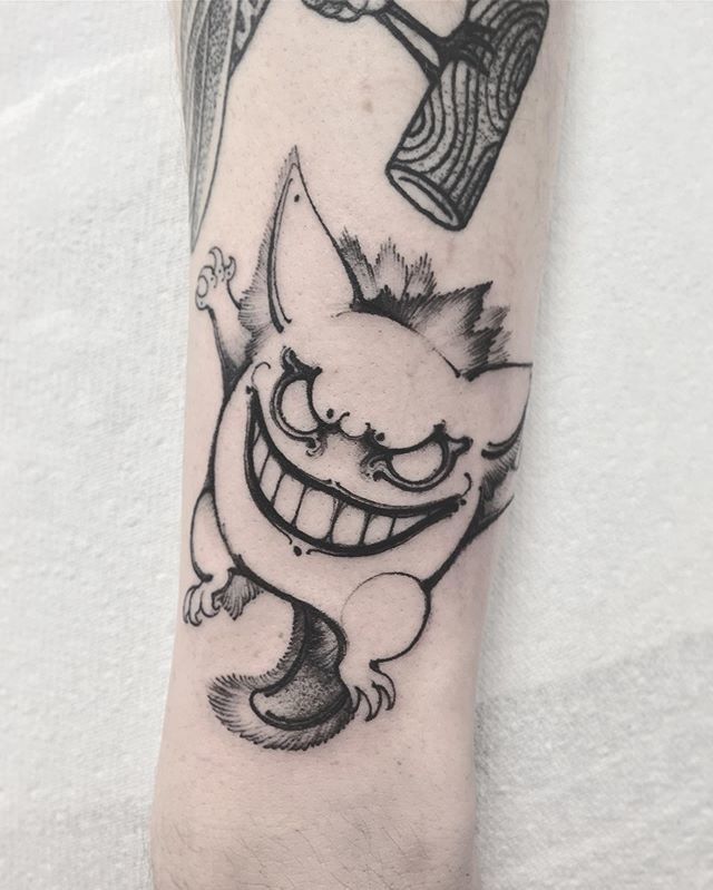 Gengar from yesterday, Thankyou Richard 👹🖤@therisingtidetattoocollective // for booking inquiries please DM or Email
-
-
-
#bournemouthtattoo #tattoo #tattooapprentice #tattooapprenticeuk #darkart #darkartists #apprenticetattoo #bournemouth #lineart #uktattooapprentice #ukar…