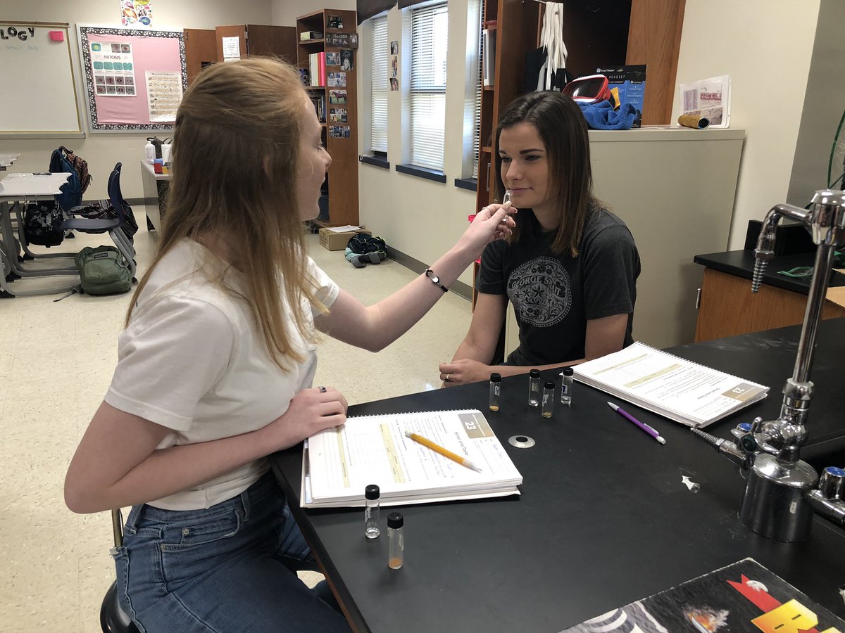 BrittneyWade09's tweet image. Olfaction lab today!