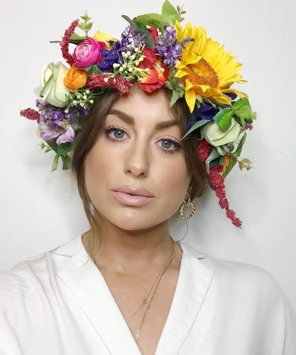 Absolutely delighted to welcome Aoife <a href="/sassandhalo/">Sass & Halo</a> sharing her Entrepreneurial Journey  with our very own entrepreneurs this afternoon <a href="/StCeciliasDerry/">St. Cecilia’s College</a>