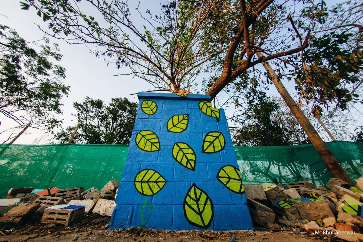 me_bhubaneswar's tweet photo. The people of Bhubaneswar will stand like the trunk of a tree and let the city grow on their support. Our loss is huge. But our hopes are high! #MoBhubaneswar will bounce back.

#FightingFani #CycloneFani #SupportOdisha https://t.co/dDYPCPohJv
