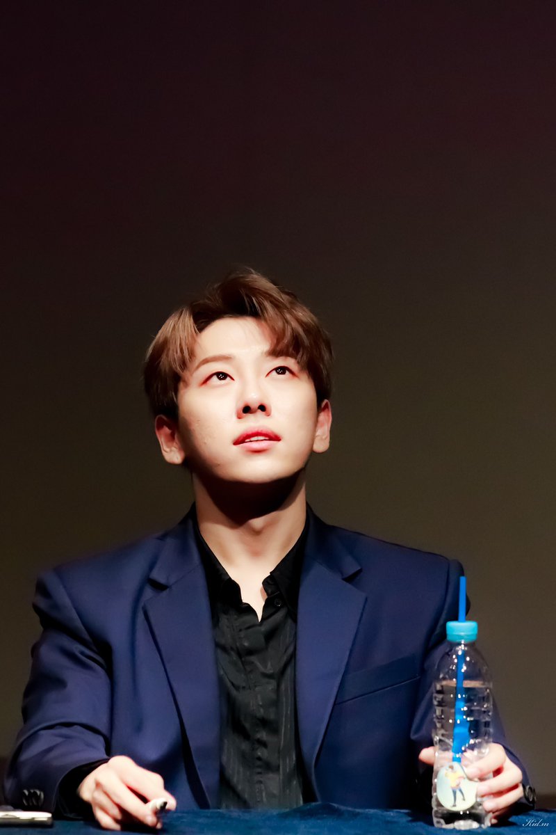 kid_roh's tweet photo. 181230 신촌 팬싸인회

#노태현 #태현 #rohtaehyun #taehyun #ノテヒョン #テヒョン #ノテ
#핫샷 #hotshot https://t.co/MLTg72ftsb
