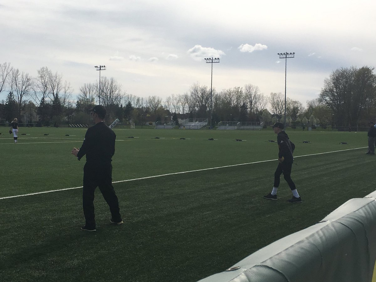 StGeorgeCross17's tweet photo. Geoffrey helping with the ⁦@FH_Raiders16u⁩ warmup before a doubleheader vs LG Lasers teams Saturday.  Raiders split the dh. #family #FHRaiders https://t.co/5h9bgZyJrc