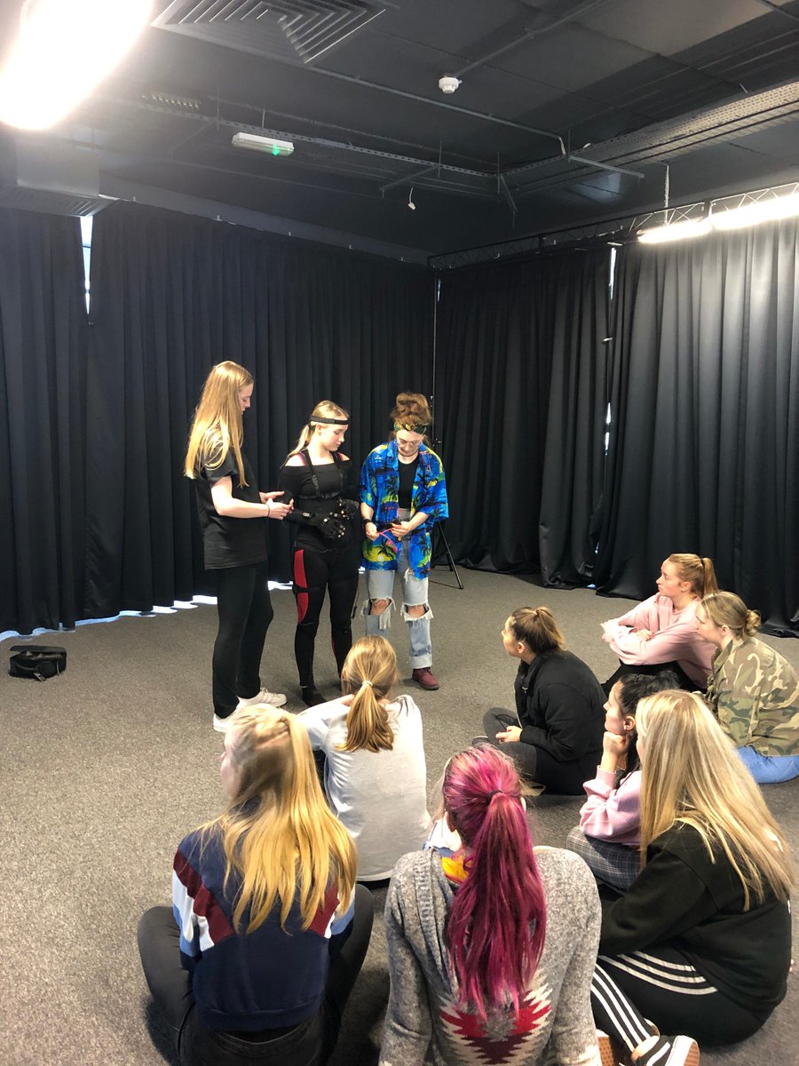 BrayInstituteFE's tweet photo. BIFE 3rd year dancers showing next year’s cohort how to use the motion capture suit... watch this space!
#dance #motioncapturesuit #show #techniques #bifecourses https://t.co/9IhwnJQR75