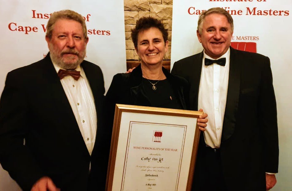 wineonaplatter's tweet photo. We're delighted that our long-serving associate editor, Cathy van Zyl, has been named Wine Personality of the Year by the @CapeWineMasters!

Read more: https://t.co/1mA7UuqAsn 
@RSACathyvanZyl #CapeWineMasters #MastersOfWine https://t.co/69abozV884
