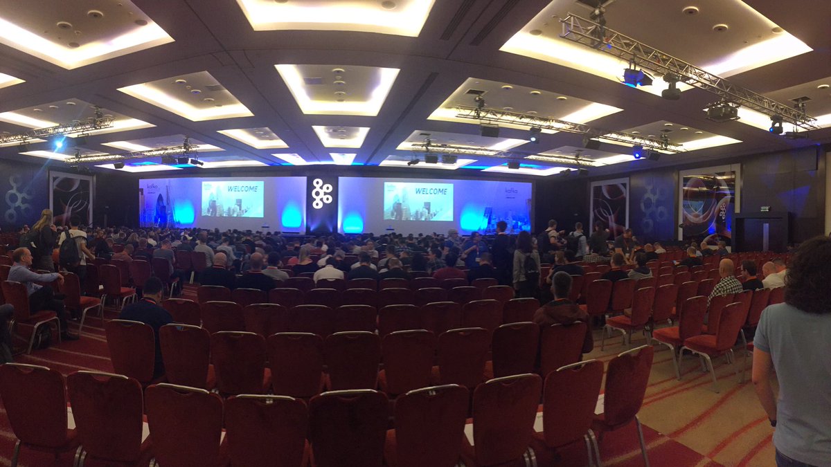 MiguGF's tweet image. Hello @confluentinc and #KafkaSummit  colleagues, How many brokers are in the cluster of the article? someone can solve the mistery ? blogs.apache.org/kafka/entry/ap… #KafkaChallenge @apachekafka @purbon