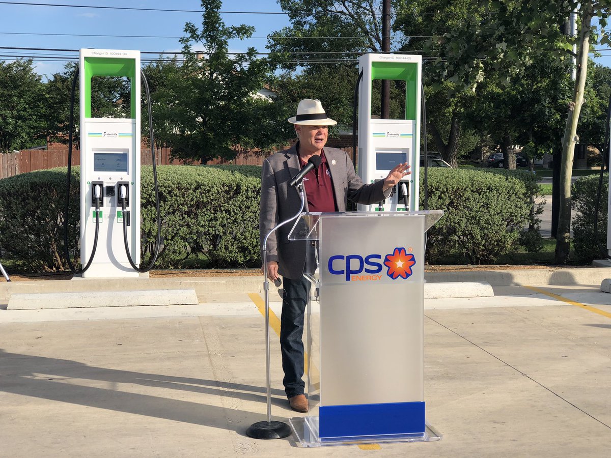 cpsenergy's tweet photo. Beyond proud to partner with @Walmart & @ElectrifyAm to bring new technology to our community.
#EV #electrifyam #walmart
@district10perry https://t.co/TZwYkNwiyp