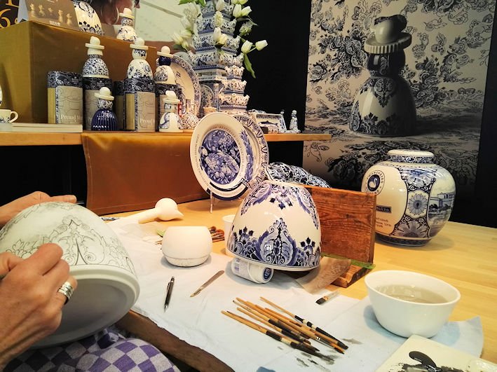 amusementhub's tweet photo. https://t.co/JYzVkGZbU1 Het DNA van #promotionele artikelen: #quality #usp #identity https://t.co/qXAPJOC2kH @MakeYourOwnSpirit @RoyalDelft https://t.co/BHModaJvs4 https://t.co/RjYGISt3BO