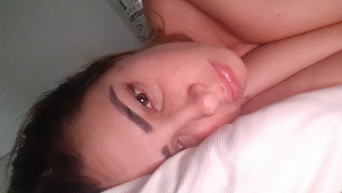 Hola chicos estoy enferma hoy no podre verlos asi que noa vemos ma&ntilde;ana😥😫🤕 https://t.co/WqzcNjh8o8<a href="/tag/chaturbate"class="tags"><span>#chaturbate</span></a><a href="/tag/chaturbatemodel"class="tags"><span>#chaturbatemodel</span></a>