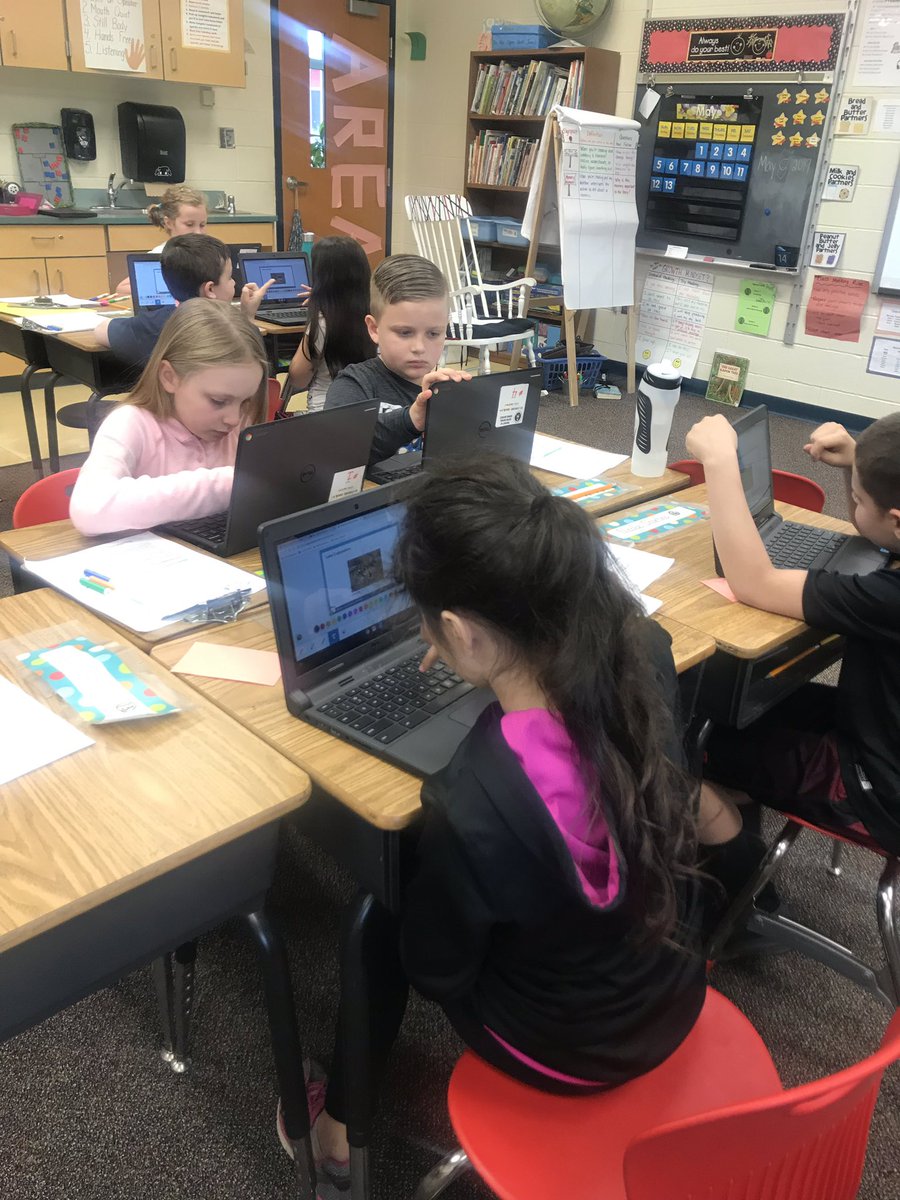 HiltonCadetTech's tweet image. Using @PearDeck to label our wolf adaptations #cadettech