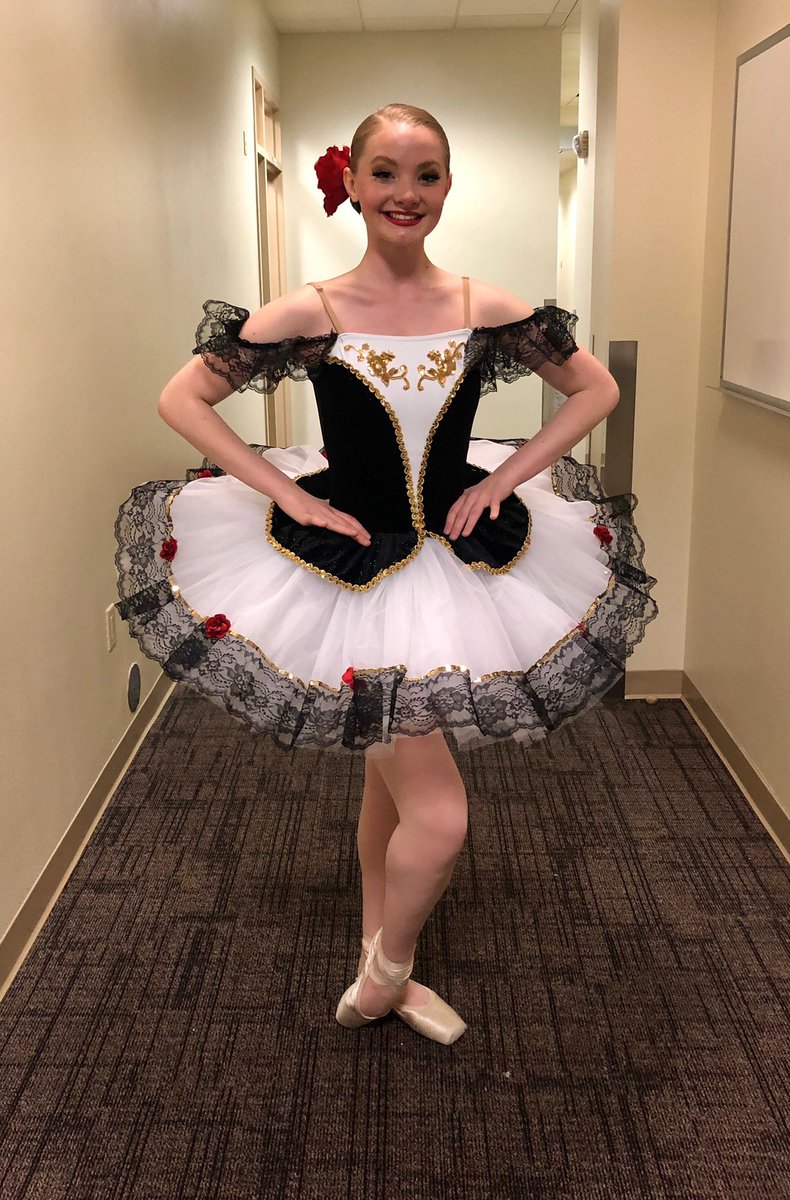 MagnifyDance's tweet photo. #MagnifyMonday
Lauren M. is our Student of the Week. Lauren is one of our Company dancers, who performed this past weekend in Spring Gala & shone radiantly from the stage. She has matured so beautifully as a dancer, and her artistry is captivating. We are proud of you, Lauren! https://t.co/eY2BFV54kW