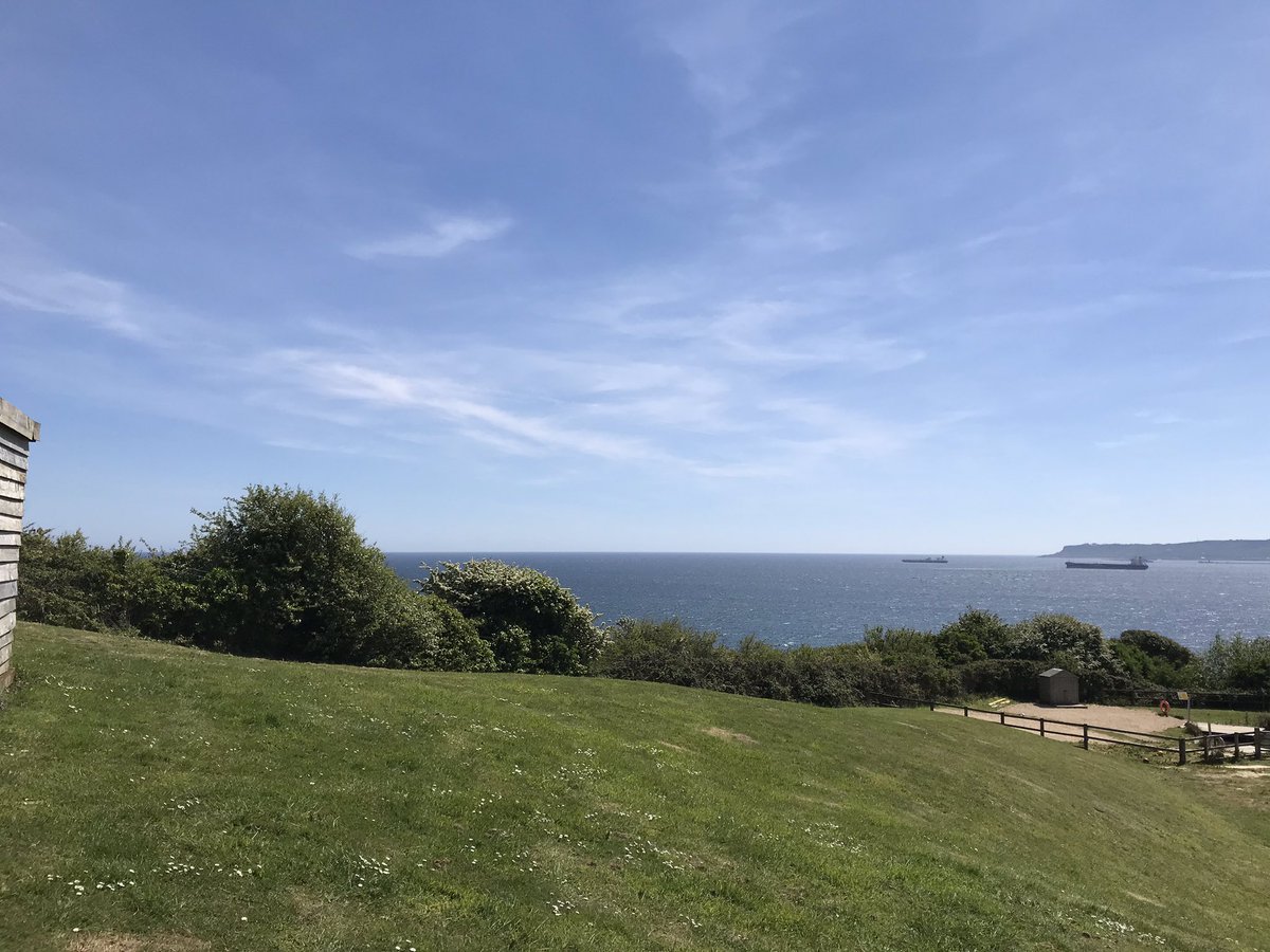 VJHawkins6's tweet photo. Osmington Bay, Year 7 residential. What a beautiful start to our trip ☀️ https://t.co/ebOXM7E6pm