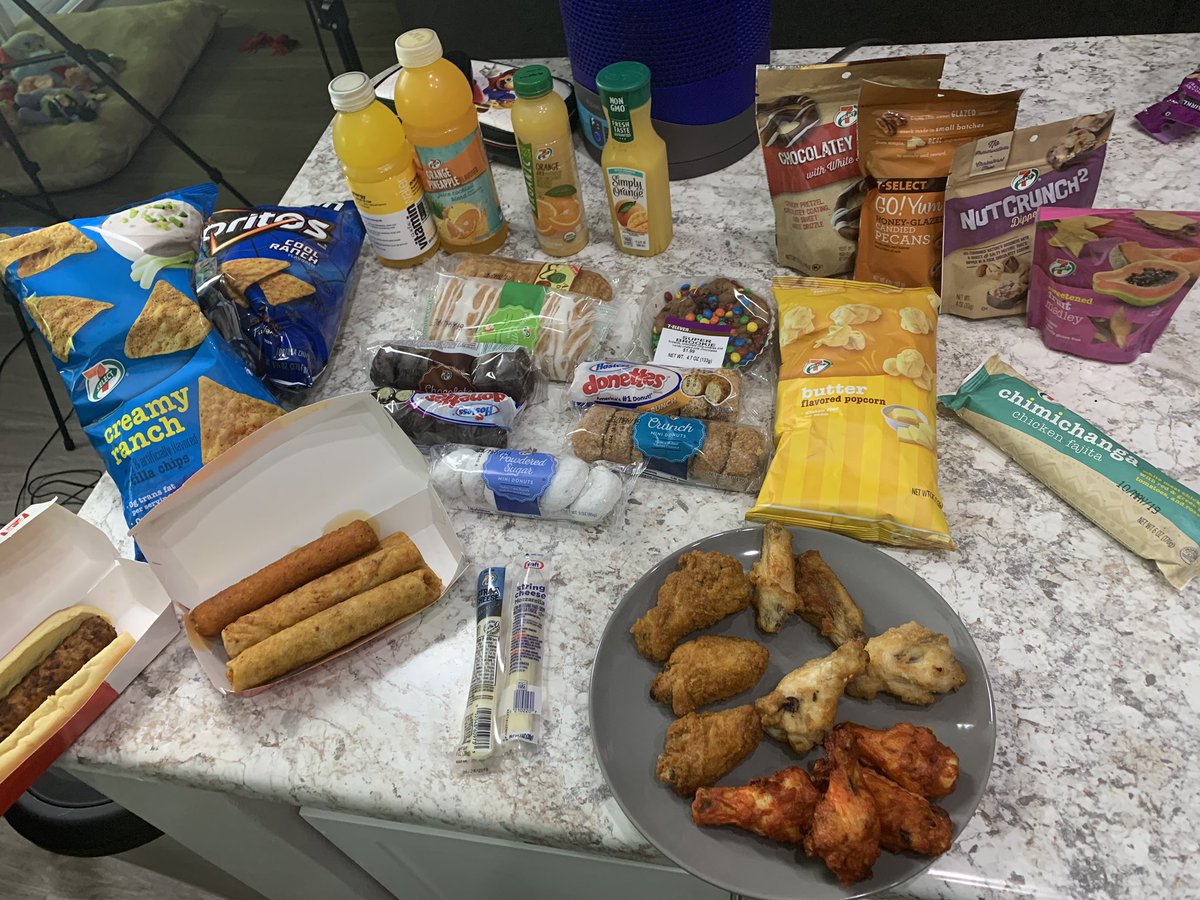 TheD_E_N's tweet photo. What is all of this??? π€
Find out tonight on the new #PieceofSchmidt π
#711food #smallyoutubercommunity https://t.co/tovxFRff6Q