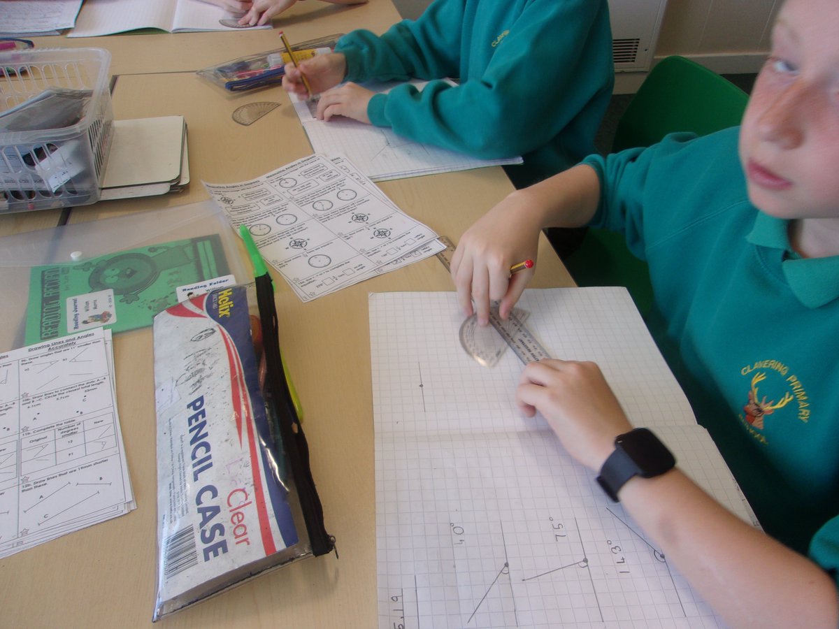 ClaveringTS27's tweet photo. #5LH
In Maths, we have been drawing angles using a protractor. https://t.co/2JVENGv2cP