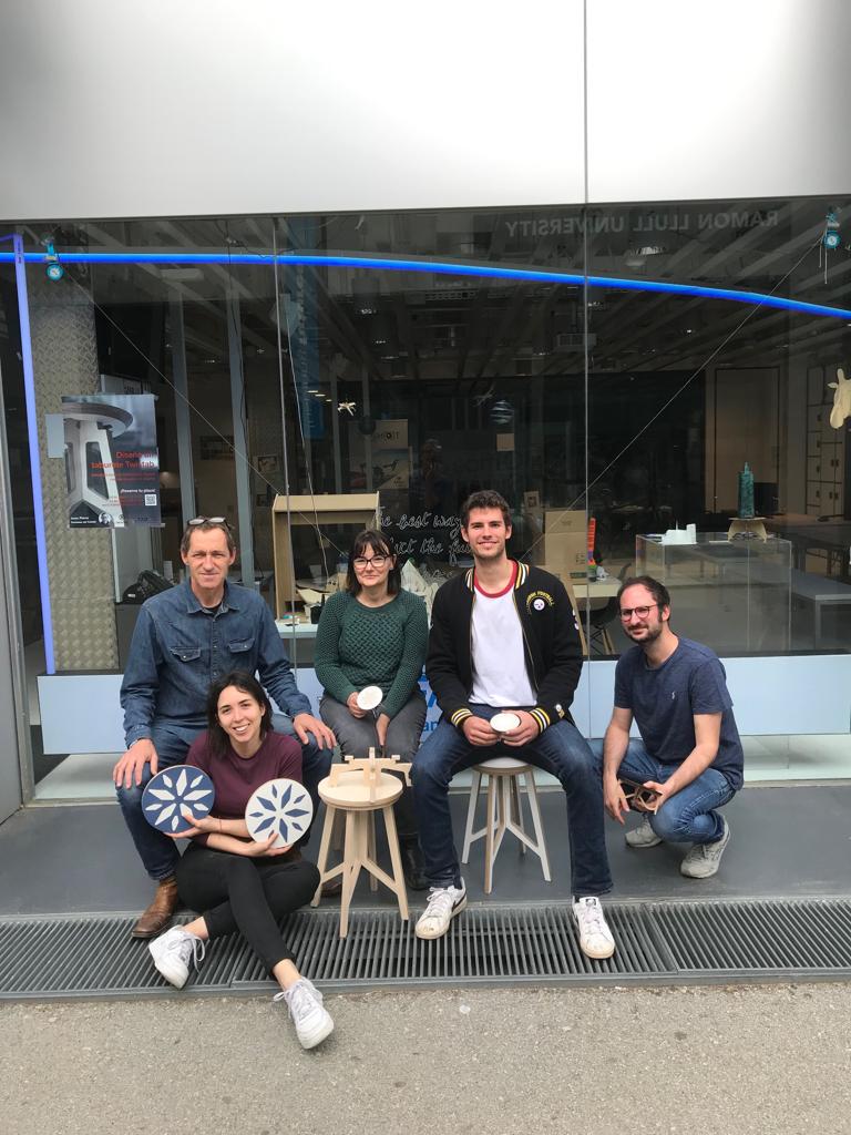 FabLabStQ's tweet photo. Este fin de semana, hemos realizado un taller de introducción a la fabricación digital. Aprendimos cómo diseñar un taburete @twistab_bcn con la CNC y la cortadora láser. ¡Esperamos que hayáis disfrutado del taller! 😉☺️ #makers #lab #FabLab #SantCugat #taburete #Twistab https://t.co/VGu7K8tIsI