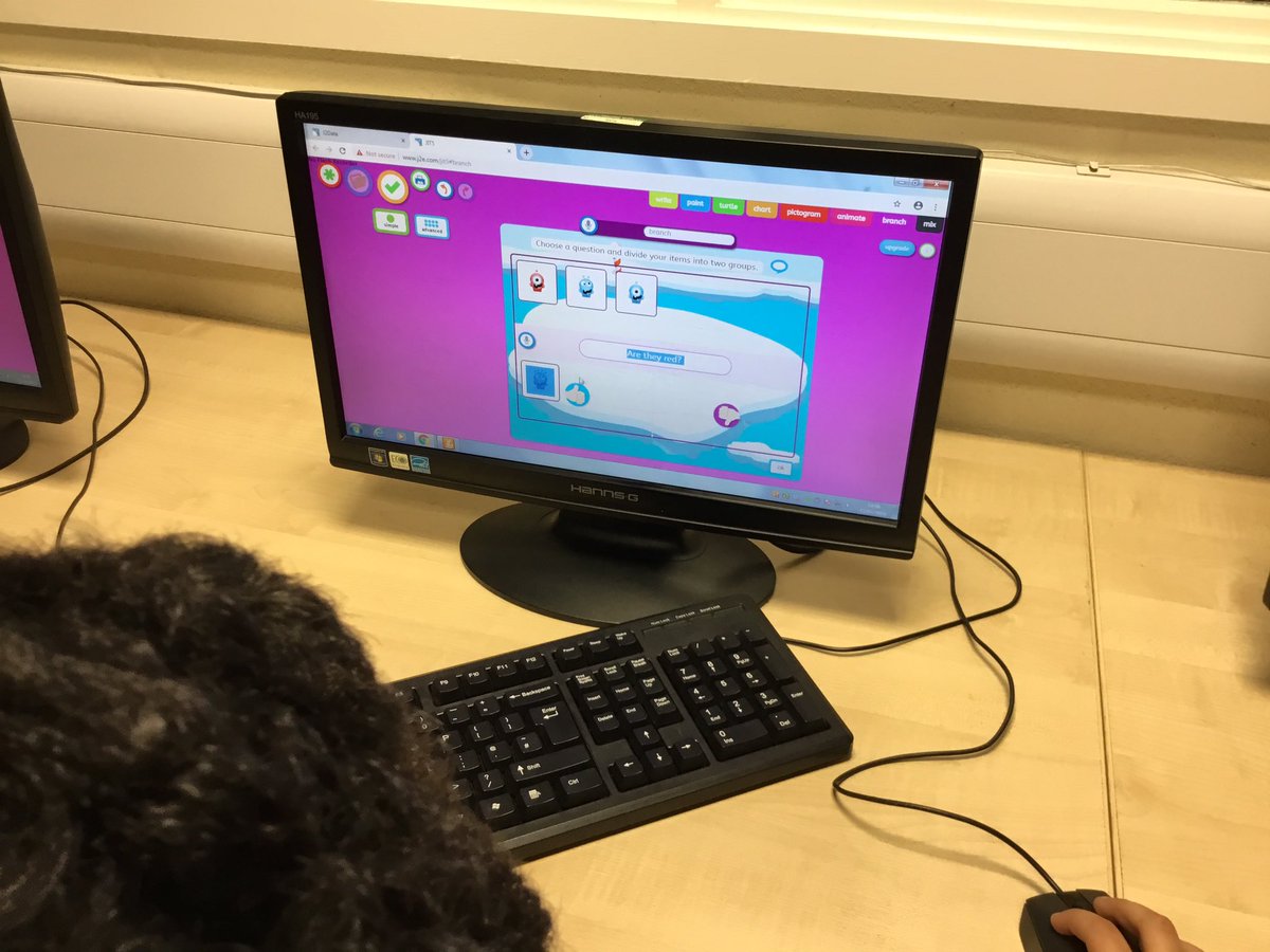 KensingPrimary's tweet photo. 5H are using j2e to create branching databases today in our computing lesson. #computing #ks2 #branchingdatabase #5h1819 https://t.co/p2BZISu6Zv