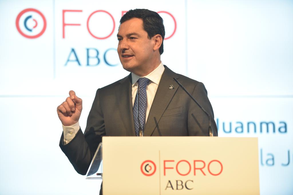 📷 <a href="/JuanMa_Moreno/">Juanma Moreno</a> en el Foro ABC.
👉🏼 Además de un cambio de Gobierno a la junta de Andalucía ha llegado un cambio de mentalidad, se acabó el clientelismo.

#GarantíaDeBuenGobierno