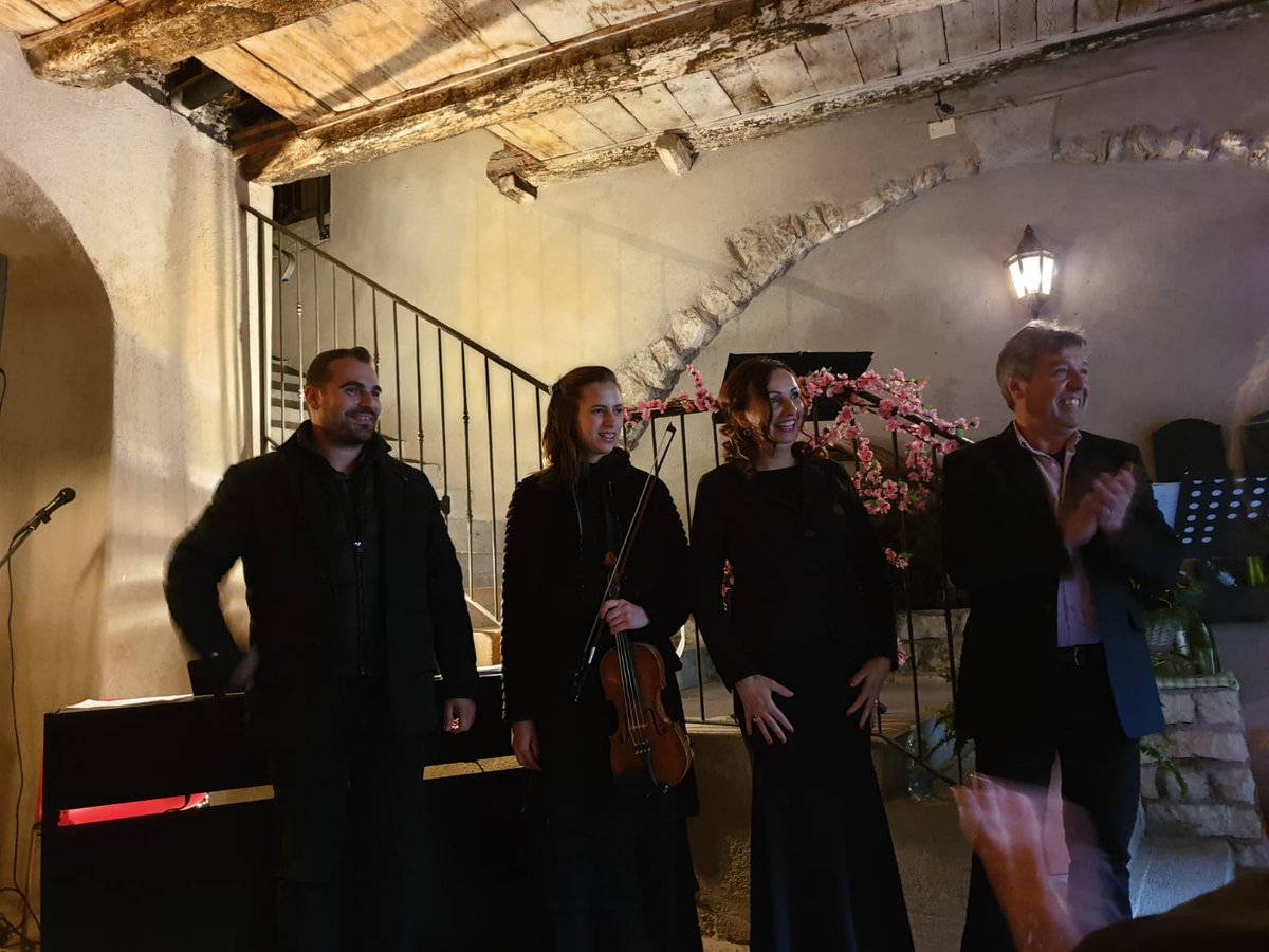 #liricanellacorte#opera#musica#festadelpaese#romagnano@katarzynamedlarska@andreafuoli#amicidellaliricapergine#polacchiintrentino