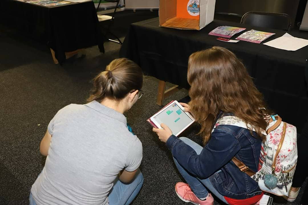 Miss_InTech's tweet photo. Throwback to last weekend's Malta Robotics Olympiad! Our robot fam had a blast seeing new faces. 🤖

Thank you eSkills for having us on your stand!

#maltaroboticsolympiad #robotics #technology #gadgets #girlswhocode #womenintech #coding #ict #oculus #vr #tech #Microsoft #eskills https://t.co/FpKl0zPsaZ