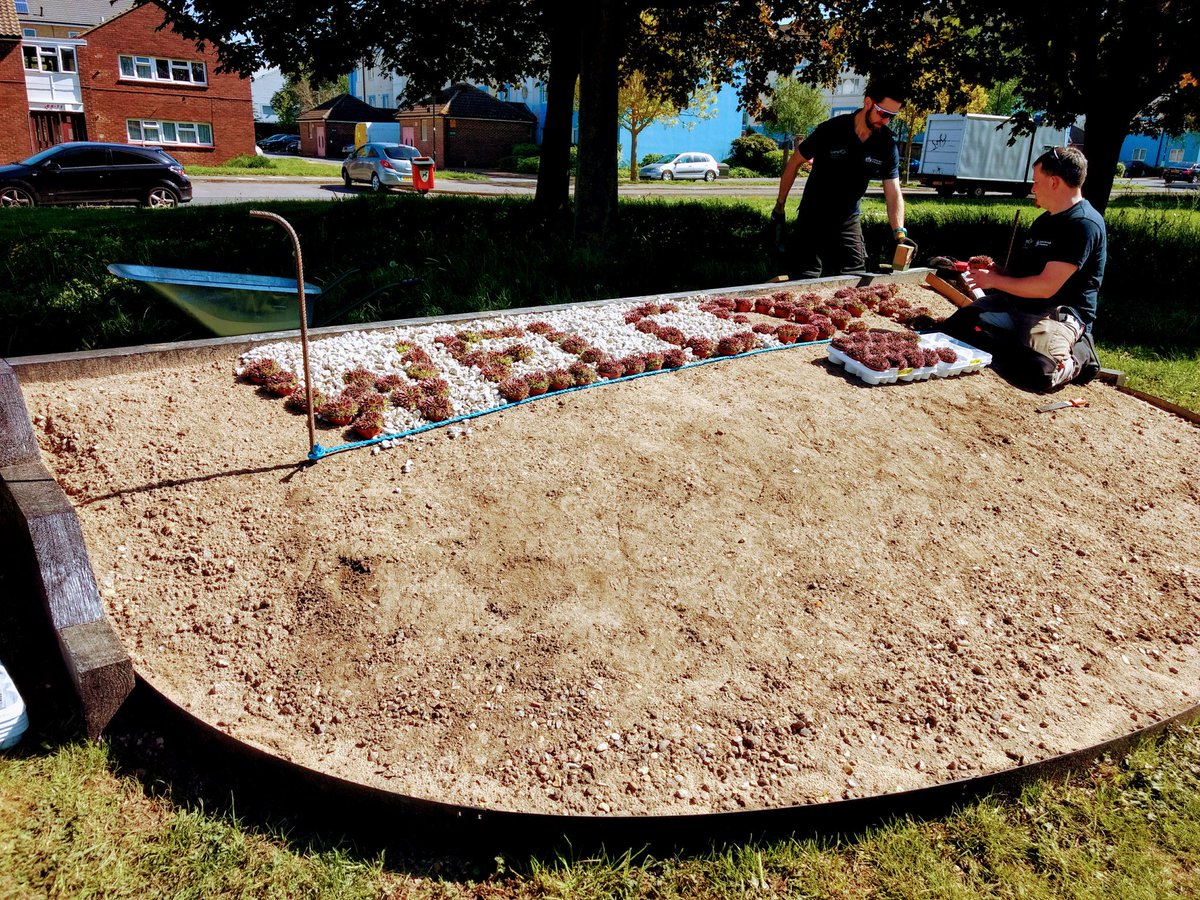 hestonwestcp's tweet photo. Amazing! Our new #BigLocal flower bed being installed right now by Cranford Lane, Harlech Gardens 'Welcome to Heston West' Should be completed tomorrow. First step to making our area even more greener, cleaner &amp; beautiful. Supported by #Lampton360 @LBofHounslow 💐☺️👍 https://t.co/1gwlYm8OyE