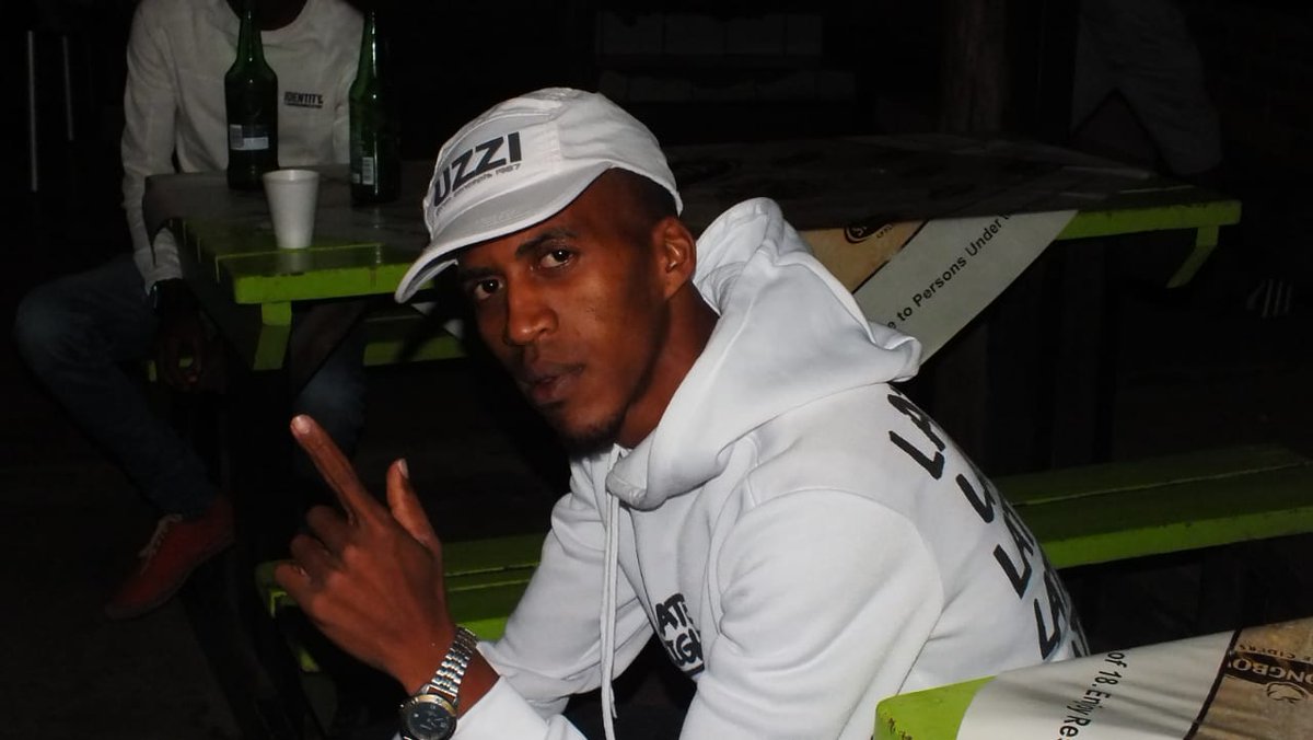 Rawriraps's tweet image. hate is so familiar to me I'm slowly embracing it.